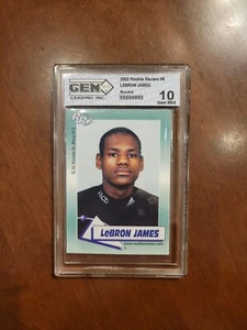2002 Rookie Review #6 ~ LEBRON JAMES (RC) ~ Rookie Card! / GMA-10 (GEM)! BELLO! - Foto 1 di 2