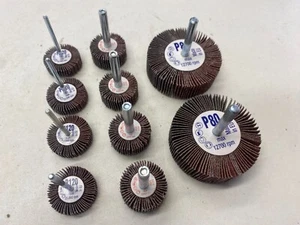 Schleifklappenräder auf Welle 10 x verschiedene Packung P60 P80 P120 Schleifschleifer - Bild 1 von 24