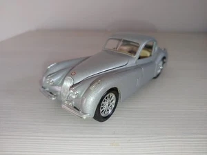 Jaguar XK 120 1948 1/24  Burago Bburago Made In Italy Vintage Old Model - Foto 1 di 9