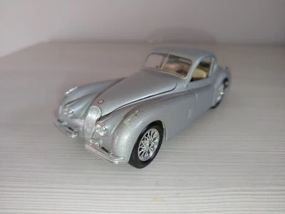 Jaguar XK 120 1948 1/24  Burago Bburago Made In Italy Vintage Old Model - Immagine 1 di 4