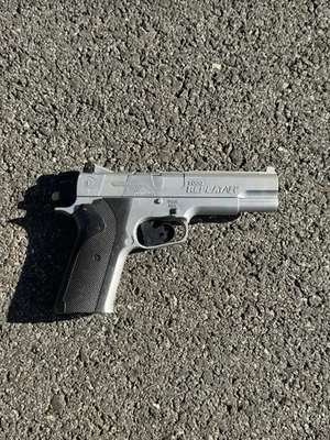 Пневматическое оружие Crosman 1008 Repeatair калибр .177 с гранулами - Изображение 1 из 4