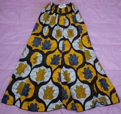 Girls Skirt Size W26-28 X L39. TAG NO. 399e - Image 1 of 2