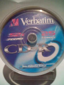 Verbatim CD-R Blank Recordable Discs 52x Speed 80 Mins 700 MB Spindle 25 Pack - Picture 1 of 9