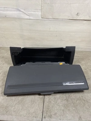 OEM 2013-2018 RAM 1500 2500 TABLERO SUPERIOR GUANTERA PUERTA ALMACENAMIENTO GRIS CIMARRÓN Foto 1 de 4