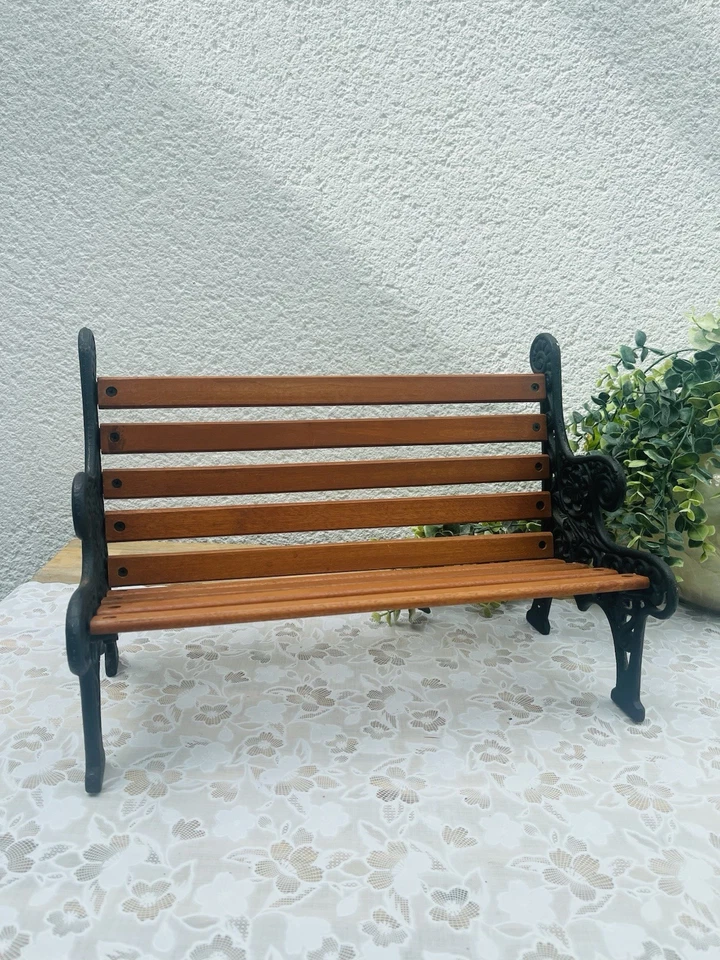 Banc de Poupée en Fonte et Bois – Style Ancien - Vintage - Photo 1/4