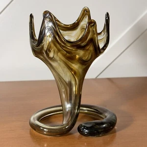 Mid Century Modern Art Glas braun schwarz abstrakt Blütenblatt Vase Blumenschale - Bild 1 von 7