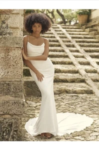 Stunning Maggie Sattero Alberta 21MS765 Size 16, NWT Ivory - Picture 1 of 8
