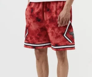 Mitchell & Ness NBA Chicago Bulls 1997-98 Galaxy Swingman Shorts Mens Sz medium - Picture 1 of 11