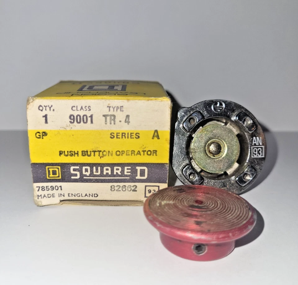 Square D 9001TR4 Red 30mm Push Button Operator Series A Made in England - Image 1 of 1