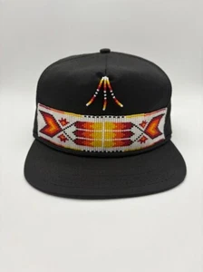 Cappello snapback Made in USA vintage snapback nativi americani western con perline ottime condizioni - Foto 1 di 9