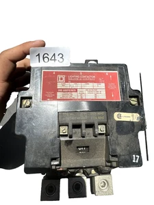 Square D 8903 Class Type SV0 11 Lighting Contactor, 200A, 600V - Picture 1 of 1