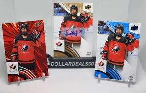 2025 Team Canada Juniors Sofia Ismael Red Outburst #'D /25 / Auto / Deluxe /250 - Picture 1 of 4