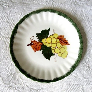 BLUE RIDGE POTTERIES 8 1/4 INCH SALAD PLATE with YELLOW GRAPES - Picture 1 of 5