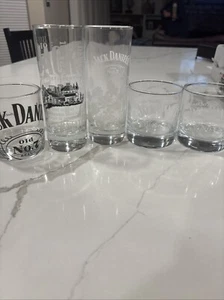5 Jack Daniels DISTILLERY ROUND WHISKEY ROCKS TUMBLERS & SLIM GLASSES SIGNATURE - Picture 1 of 17