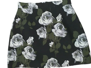 Missguided Floral Skirt Size 10 Feature Back Zip Great Condition - Picture 1 of 9