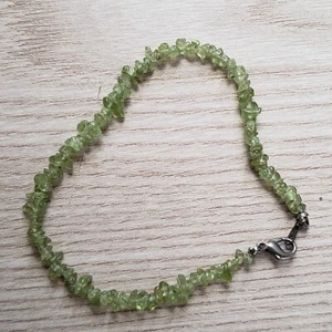 Hand- Made GENUINE * PERIDOT STONE * BRACELET 7.5" Long ,3-5MM - USA - Picture 1 of 8