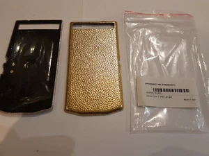 Coque arrière cuir Blackberry Porsche P9982 P'9982 NEUVE ORIGINALE - porte batterie - Photo 1 sur 5