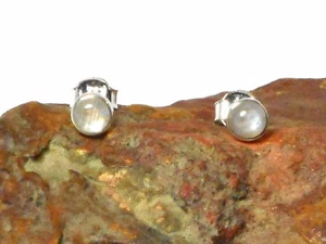 Pendientes redondos PIEDRA LUNAR de plata de ley 925 piedras preciosas STUD - 5 mm - Imagen 1 de 4