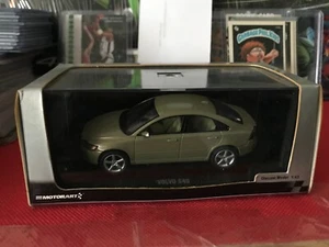 wonderful diecast-PR-modelcar 1/43 VOLVO S40 Saloon - silvergreen metallic B802 - Picture 1 of 24