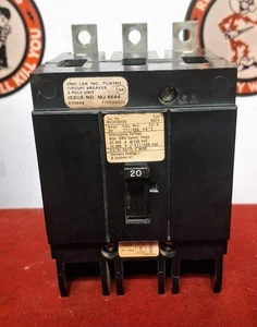 Disyuntor atornillable Siemens BQCH3B020 20A 3 polos 3 fases 480 V ENVÍO EL MISMO DÍA - Imagen 1 de 2