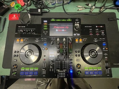 Pioneer DJ XDJ-RR All-In-One Digital DJ System - Black (XDJ-RR) - Image 1 of 4