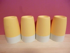 Tupperware Eierbecher mit Haube - Gelb weis - 4 Stück - Bild 1 von 4