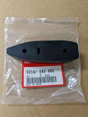 New NOS Honda Swingarm Rear Chain Guide Block XR250R XR400R XR600R XR650R 1985 + - Image 1 of 2