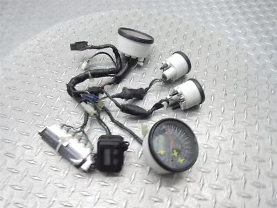 2000 99-04 Triumph Sprint ST 955I 速度计转速计仪表套装 — 第 1/4 张图片