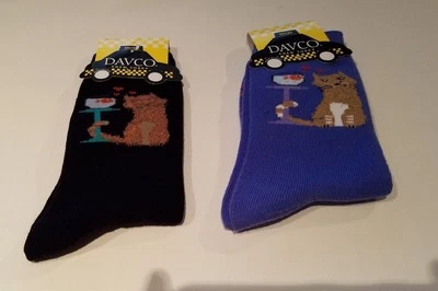 Mujer Davco Nueva York Marca Negro o Púrpura Gato Dorado Pez Moda Calcetines 9-11 Foto 1 de 3