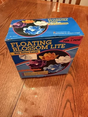 Flor Flotante Loto Lirio de Agua Luz Candelabro Estanque Piscina Jardín Decoración Foto 1 de 4