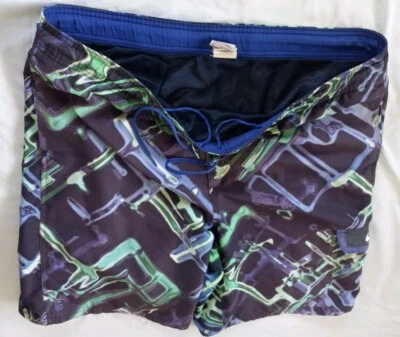 NIKE Men's XL Cargo Bermuda Nylon Built-In Briefs  Drawstring Coumoflage Short - Image 1 of 4