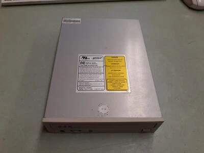 Genica CD462D 44x CD-ROM Drive - Beige Bezel - Image 1 of 4