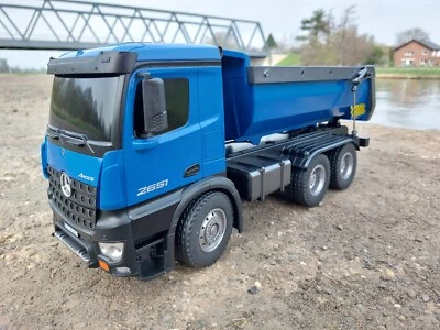 RC Auto LKW MERCEDES-BENZ AROCS LIZENZ 1:18 MULDENKIPPER 2,4GHZ RTR BLAU, NEU - Bild 1 von 4
