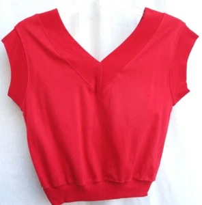 Vintage 80er..ROT..NIEDRIGER V-AUSSCHNITT VORNE & HINTEN..CROPPED..BAUMWOLLE..TOP..NEU..Gr. S - Bild 1 von 2