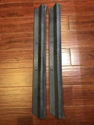 Mazda RX7 (1986/1991) FC Convertible Pair LH @ RH Door Sill Entry Plates. Foto 1 de 3