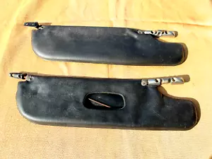 FIAT 124 SPIDER 1° SERIE - COPPIA ALETTE PARASOLE DA RESTAURARE - Foto 1 di 3