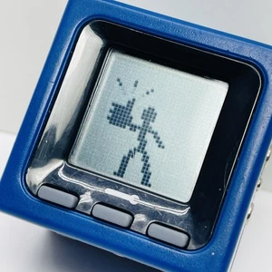 2005 Radica Cube World HANDY Series 2 Electronic Toy Game w/ New Battery WORKING - Picture 1 of 21