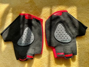 SPECIALIZED cycling mitts. Medium. Good condition. Very comfortable. - Picture 1 of 2