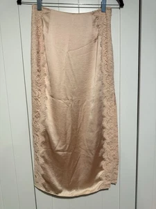 Open Edit Damen Nude Spitzenbesatz Satin Midirock Gr. 0 - Elegant Neutral  - Bild 1 von 5