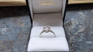 1.5 Carat Diamond Platinum Ring - Picture 1 of 5