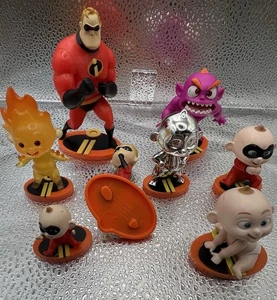Lot Of 8 Disney 3” Pixar The Incredibles Jakks Pacific - Picture 1 of 7