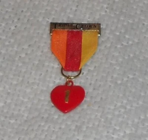 SOUTHWEST AIRLINES TRIPLE CORONA MEDALLA CINTA PINBACK NIP SELLADO - Imagen 1 de 2