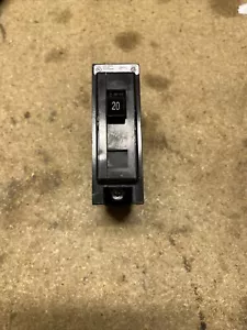 Nuevo interruptor de circuito Eaton Quicklag QBHW1020 1P 20 amperios - Imagen 1 de 5
