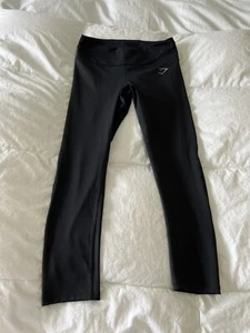 Gymshark Black Cropped Leggings Women's Size Medium - Picture 1 of 7