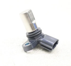 NEW Suzuki Engine Camshaft Position Sensor 33220-82Z21 Suzuki Equator 4.0L 09-12 - Picture 1 of 7