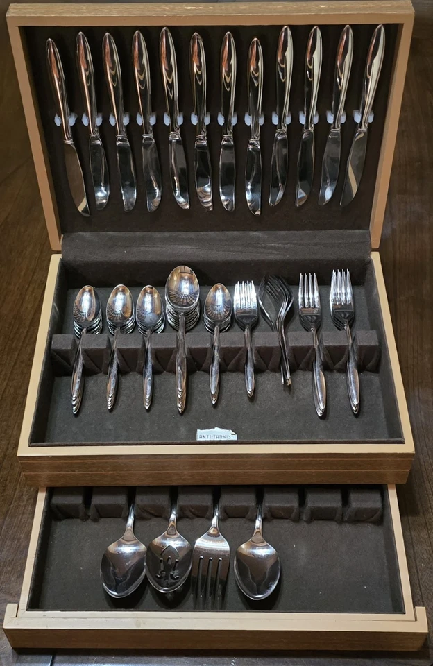 60 Piece Set Oneidacraft Deluxe Textura Pattern Stainless Teaspoon Fork Knife - Image 1 of 4