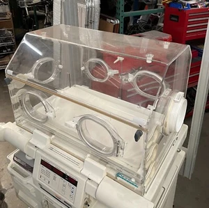 Ohmeda Access 4000 infant incubator - Picture 1 of 2
