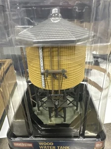 Walthers 933-2813 Scala HO Giallo Ocra Lato Legno Serbatoio Acqua Costruito - Foto 1 di 2