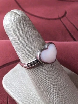 Vintage Heart Shaped Sterling Silver 925 with Mother Of Pearl Ring Size 7.75 - Image 1 of 4