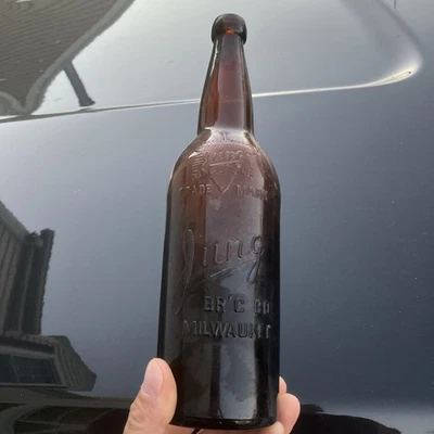 BOTELLA DE CERVEZA JUNG BREWING BLOB CUARTO MILWAUKEE WI WISCONSIN Foto 1 de 4